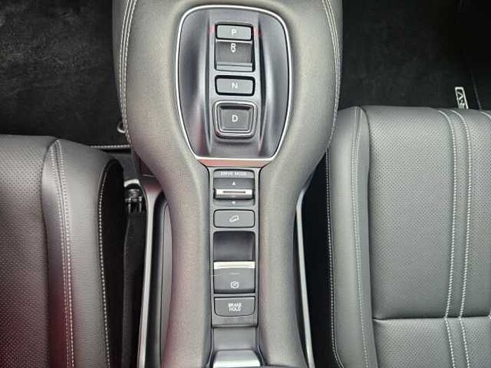 Honda ZR-V Hybrid e: HEV 2.0 i-MMD Advance m. Navi/Kamera/HUD