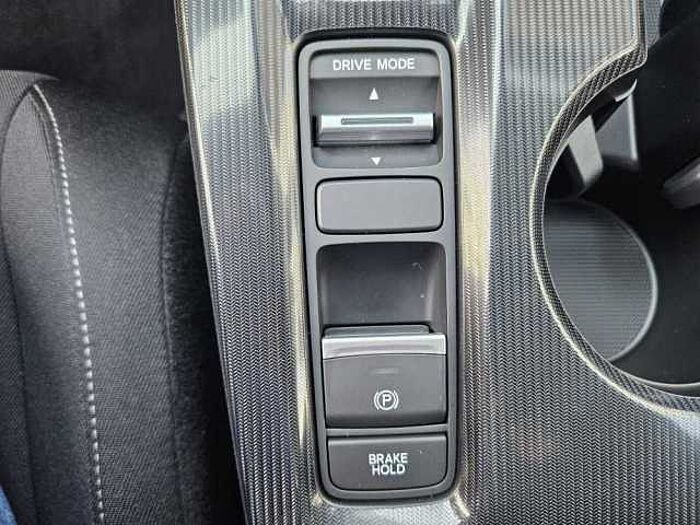 Honda Civic e:HEV 2.0 i-MMD Hybrid Elegance > Navi/Kamera