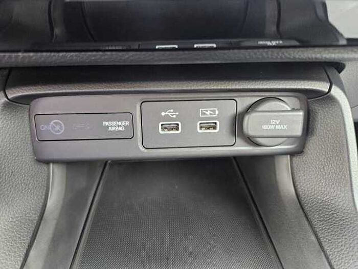 Honda Civic e:HEV 2.0 i-MMD Hybrid Elegance > Navi/Kamera