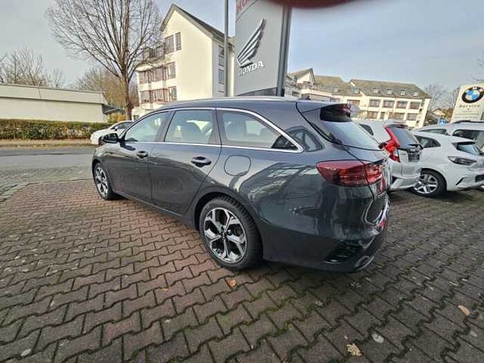 Kia Ceed Kombilimo. 1.4 T-GDI DCT OPF Spirit