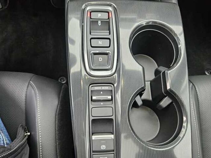 Honda Civic e: HEV 2.0 i-MMD Hybrid Advance 2026 m. Navi/Kamera