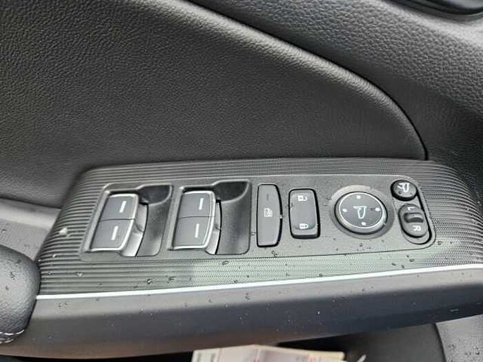 Honda Civic e: HEV 2.0 i-MMD Hybrid Advance 2026 m. Navi/Kamera