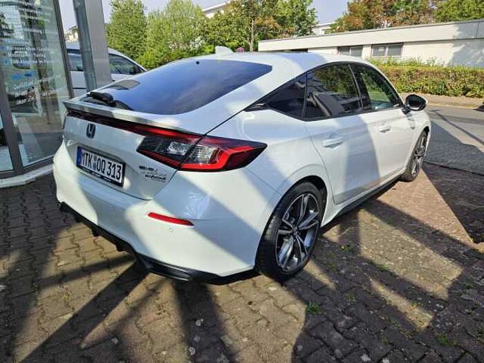 Honda Civic e: HEV 2.0 i-MMD Hybrid Advance 2026 m. Navi/Kamera