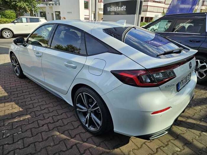Honda Civic e: HEV 2.0 i-MMD Hybrid Advance 2026 m. Navi/Kamera