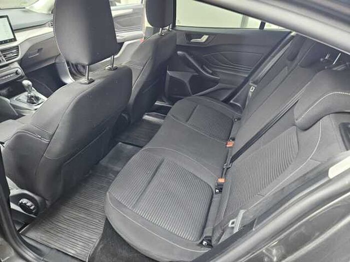 Ford Focus Fließheck 1.0 EcoBoost TITANIUM S/S