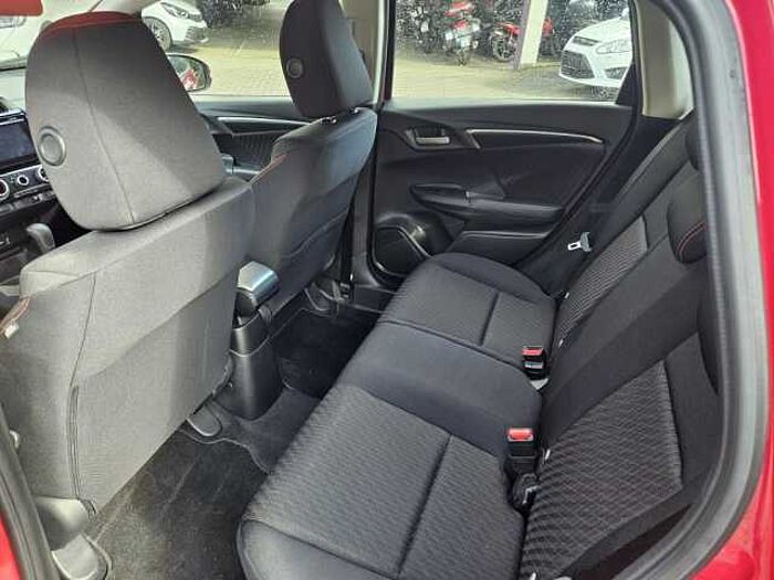 Honda Jazz 1.5 i-VTEC CVT Dynamic m. Automatik u. NAVI