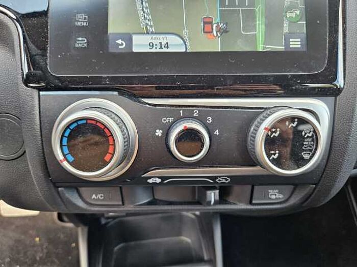 Honda Jazz 1.5 i-VTEC CVT Dynamic m. Automatik u. NAVI