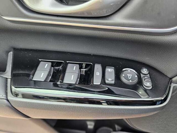 Honda CR-V Hybrid e: HEV 2.0 i-MMD 4WD Lifestyle m. Navi/Kamera