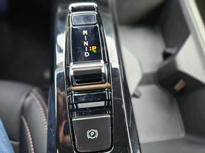 KGM Torres 1.5 T-GDi 2WD Lux Hybrid Autom. m. 360°, NAVI