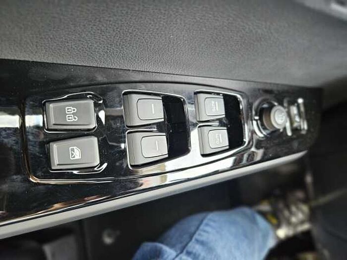 KGM Torres 1.5 T-GDi 2WD Lux Hybrid Autom. m. 360°, NAVI