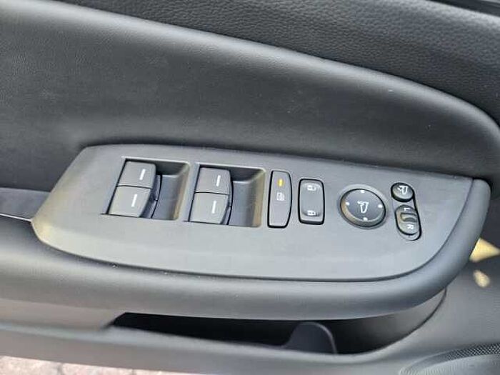 Honda Jazz Hybrid e: HEV 1.5 i-MMD Crosstar Advance Navi/Kamera