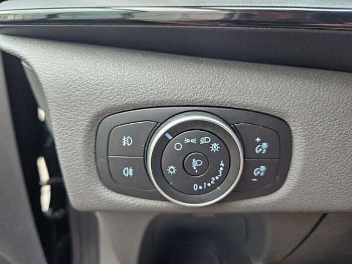 Ford Tourneo Custom TDCi 310 L1H1 VA Autm. Sport m. Standheizung