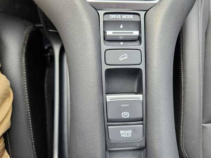 Honda ZR-V Hybrid e: HEV 2.0 i-MMD Advance m. Navi/Kamera