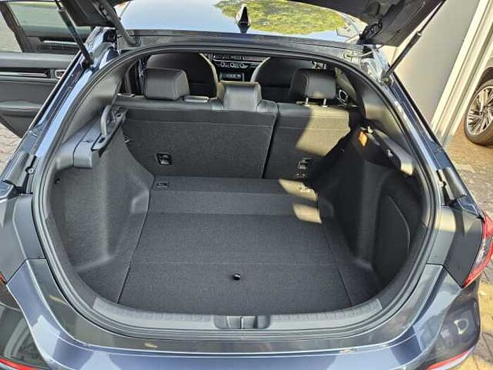 Honda Civic e: HEV 2.0 i-MMD Hybrid Sport