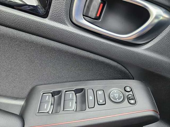 Honda Civic e: HEV 2.0 i-MMD Hybrid Sport